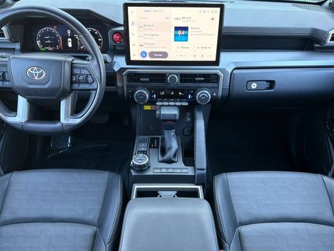 Used 2025 Toyota 4Runner TRD Off-Road Premium AWD/4WD image 13
