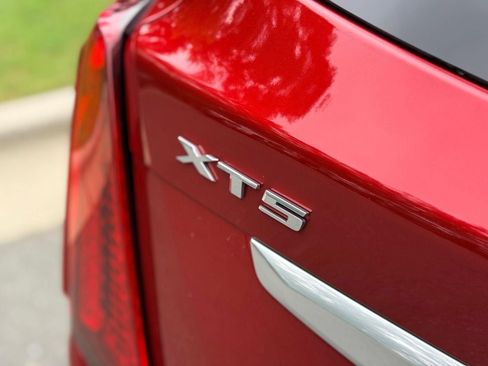 Used 2022 Cadillac XT5 Luxury AWD/4WD image 13
