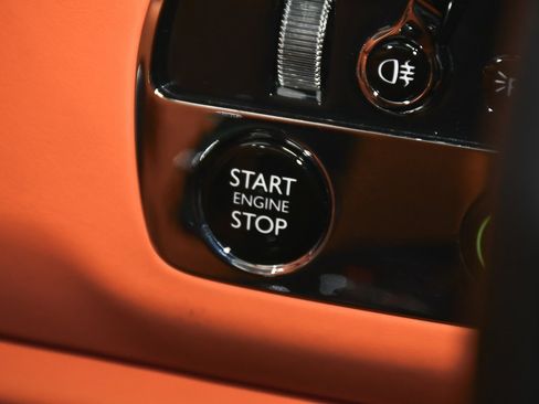 Used 2024 Rolls-Royce Cullinan image 42