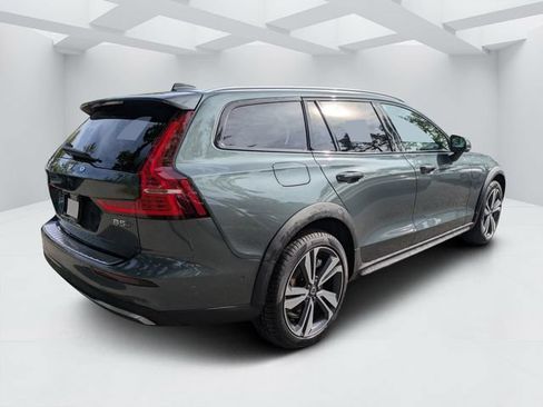 New 2026 Volvo V60 B5 Cross Country Plus w/ Protection Package Premier AWD/4WD image 3