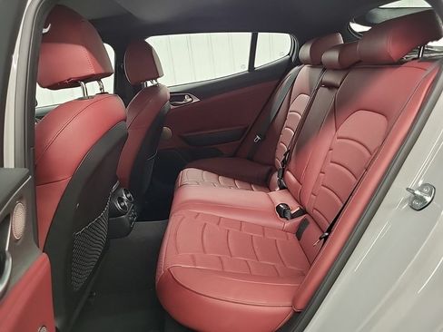 Used 2022 Kia Stinger GT2 AWD/4WD image 4