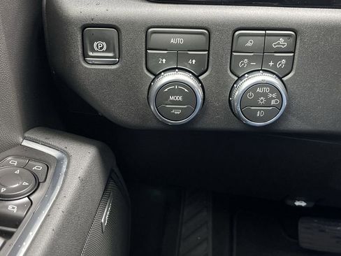 New 2026 GMC Sierra 1500 SLT AWD/4WD image 18