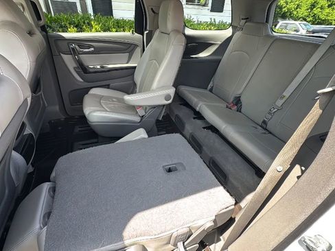 Used 2016 GMC Acadia SLT FWD image 14