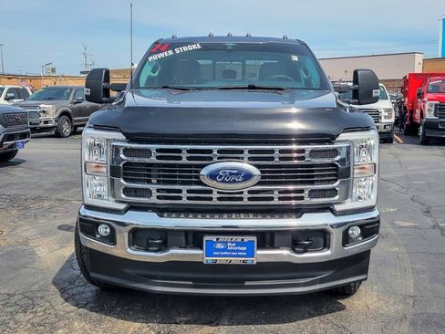 Certified 2024 Ford F250 XLT w/ Snow Plow Prep Package AWD/4WD image 5