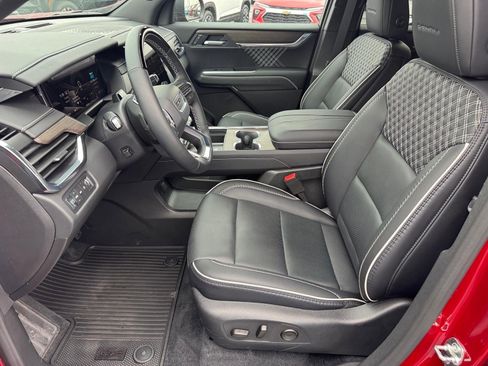 Certified 2026 GMC Acadia Denali w/ Super Cruise Package image 5