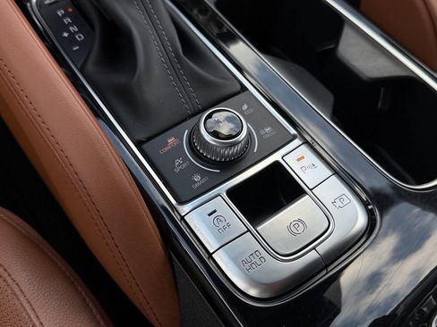 Used 2024 Kia Telluride SX X-Line AWD/4WD image 25