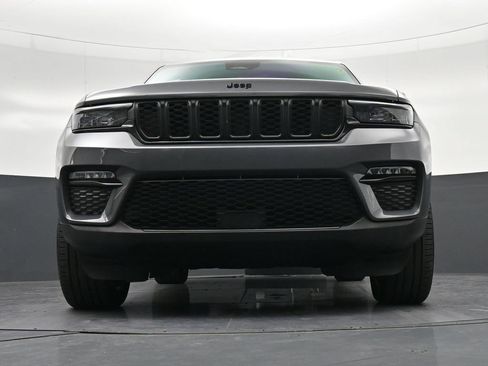 Used 2025 Jeep Grand Cherokee Limited w/ Black Appearance Package RWD image 26