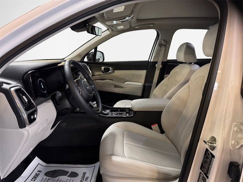 Certified 2023 Kia Sorento SX image 12
