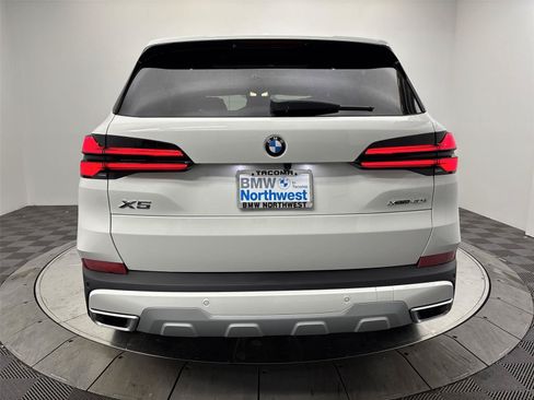 New 2026 BMW X5 xDrive40i AWD/4WD image 15