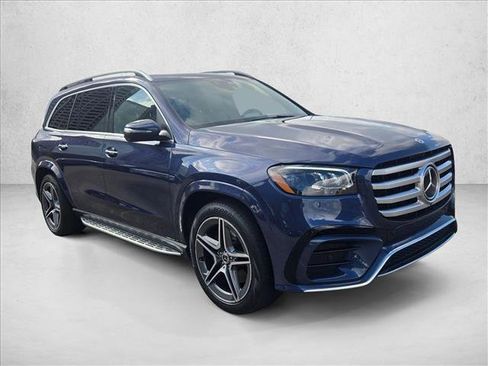 Used 2024 Mercedes-Benz GLS 450 4MATIC image 3