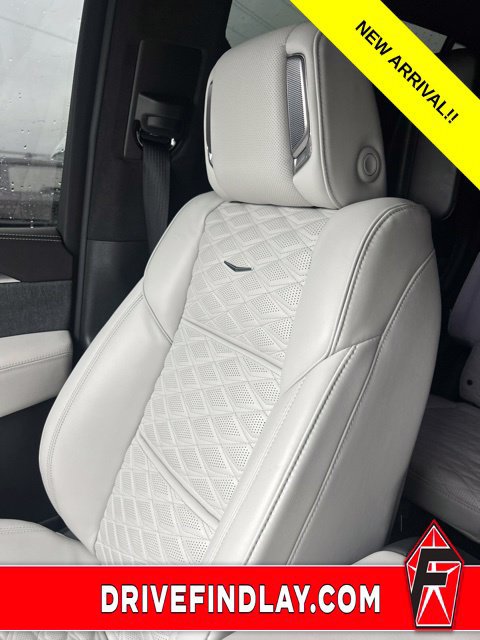 Used 2026 Cadillac Escalade Platinum Sport w/ LPO, Floor Liner Package AWD/4WD image 15