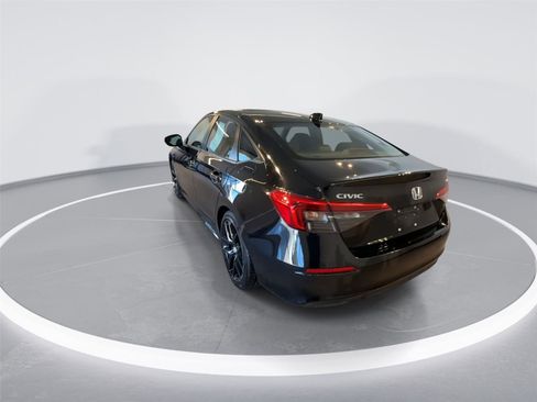 Used 2023 Honda Civic Sport image 5