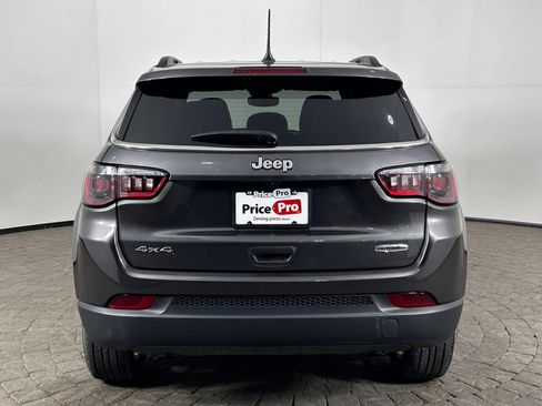 Used 2023 Jeep Compass Latitude AWD/4WD image 6