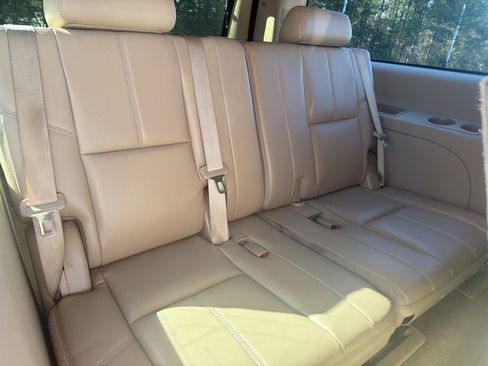 Used 2013 GMC Yukon XL SLT image 25