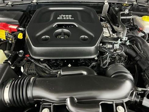 Certified 2021 Jeep Wrangler Unlimited Sport image 32