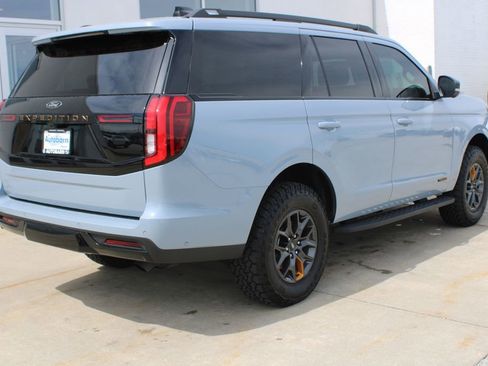 Used 2025 Ford Expedition Tremor AWD/4WD image 6