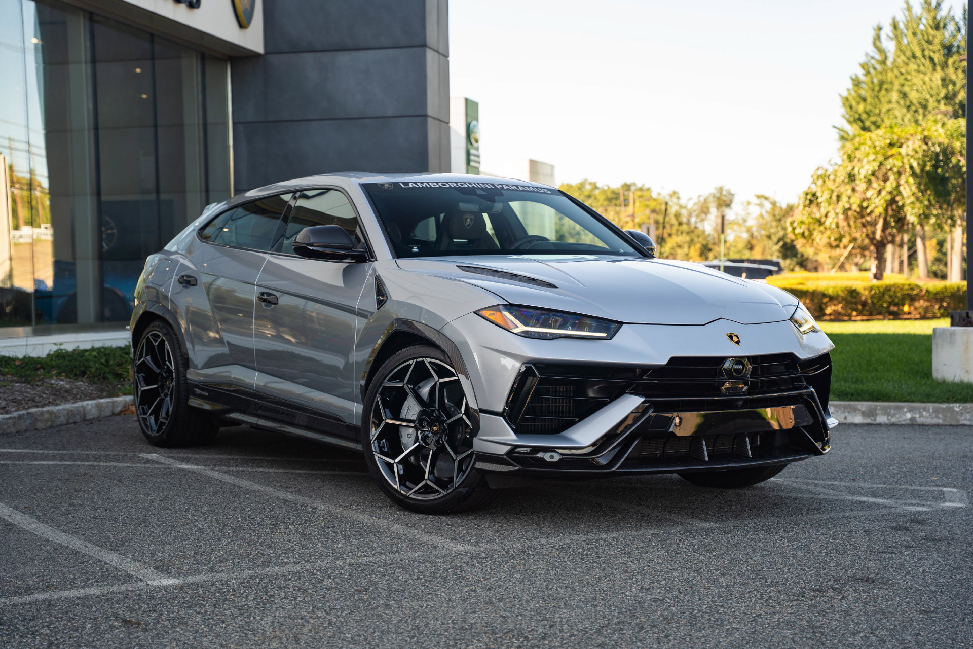 Used 2024 Lamborghini Urus Performante AWD/4WD image 1