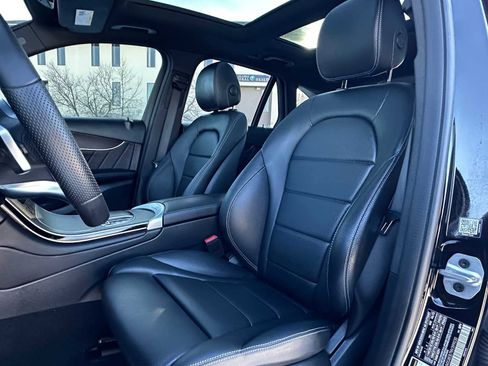 Used 2022 Mercedes-Benz GLC 300 4MATIC image 21