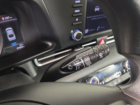 Used 2021 Hyundai Elantra SEL w/ Cargo Package image 32