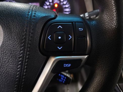 Used 2017 Toyota Sienna LE image 12