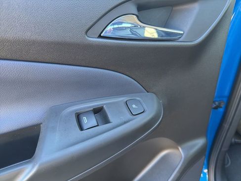 Used 2022 Chevrolet Bolt EUV Premier w/ Sun & Sound Package image 25