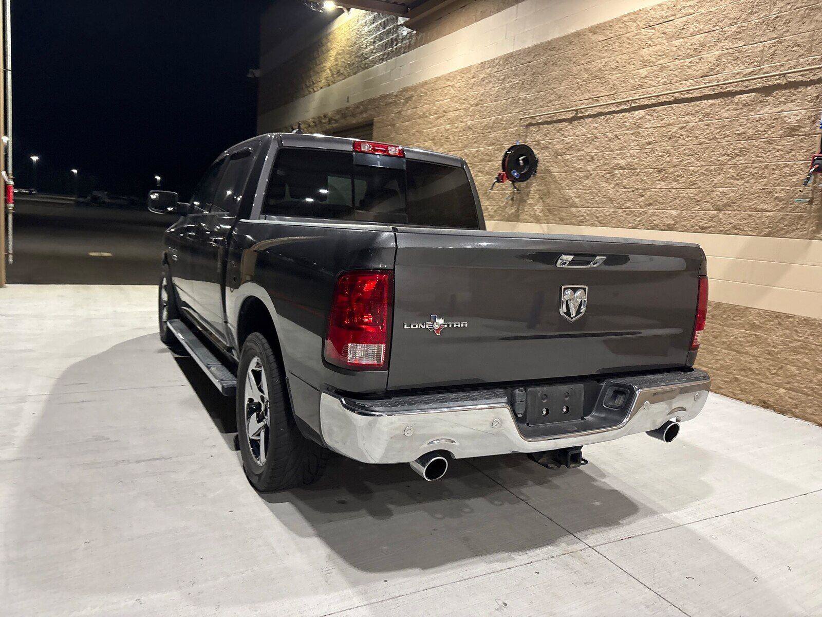 Used 2017 RAM 1500 Lone Star RWD image 3