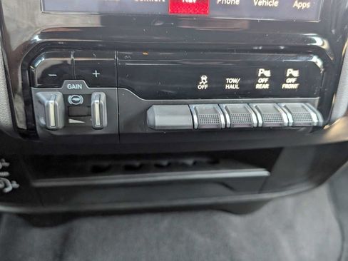 Used 2025 RAM 2500 Big Horn AWD/4WD image 22
