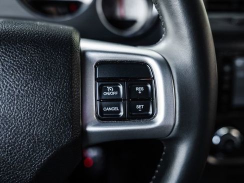 Used 2011 Dodge Challenger R/T image 65