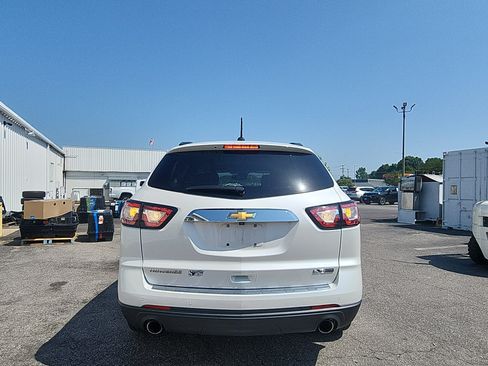 Used 2017 Chevrolet Traverse Premier FWD image 4