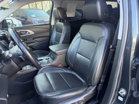 Used 2019 Chevrolet Traverse LT w/ LT Premium Package AWD/4WD image 24