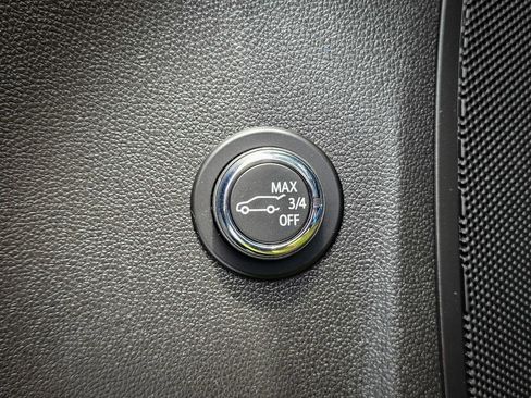 Certified 2023 Buick Envision Essence AWD/4WD image 12