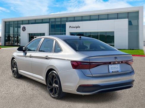 New 2026 Volkswagen Jetta SE FWD image 4
