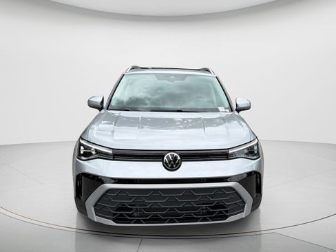 New 2026 Volkswagen Taos SE FWD image 2
