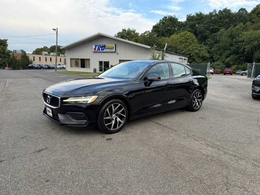 Used 2019 Volvo S60 T6 Momentum w/ Premium Package AWD/4WD image 2