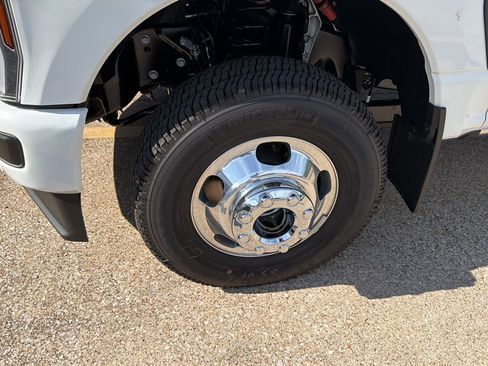 New 2026 Ford F350 Platinum AWD/4WD image 5