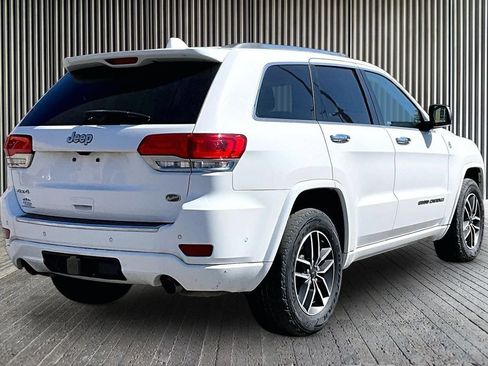 Used 2020 Jeep Grand Cherokee Overland AWD/4WD image 12