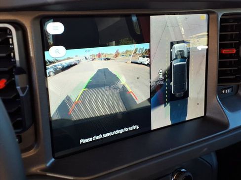 New 2025 Ford Bronco Raptor image 16