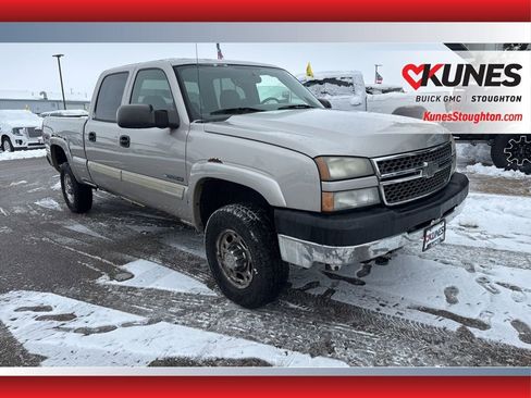 Used 2005 Chevrolet Silverado 2500 LS image 2