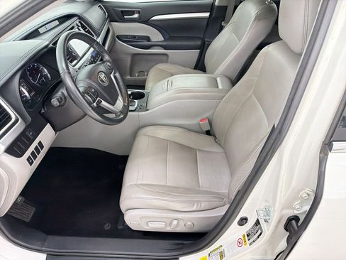 Used 2015 Toyota Highlander XLE FWD image 5