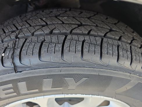 Certified 2019 Chevrolet Equinox LT AWD/4WD image 14