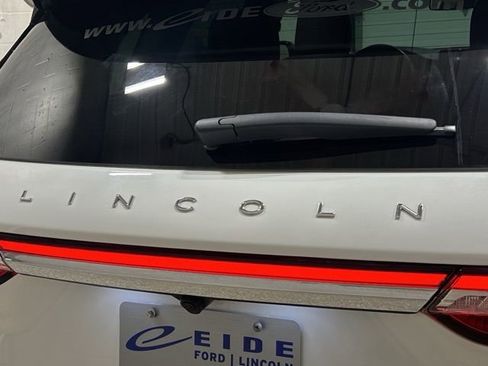 Certified 2021 Lincoln Corsair AWD image 30