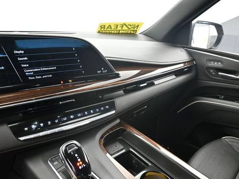 Used 2023 Cadillac Escalade ESV Premium Luxury AWD/4WD image 23