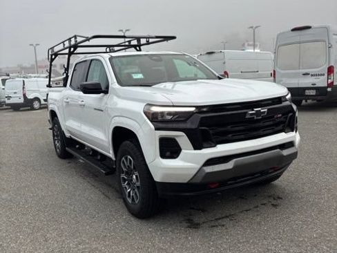 Used 2024 Chevrolet Colorado Z71 w/ Advanced Trailering Package AWD/4WD image 1