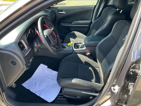 Used 2022 Dodge Charger Scat Pack w/ Dynamics Package image 5