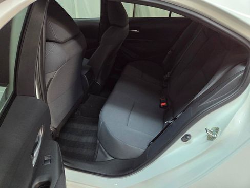 Used 2021 Toyota Corolla LE FWD image 18