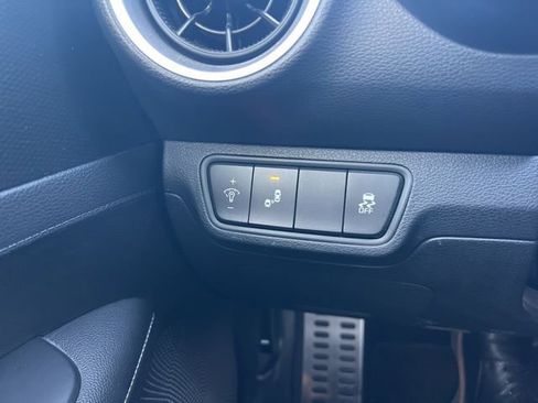 Used 2023 Kia Forte GT-Line image 12