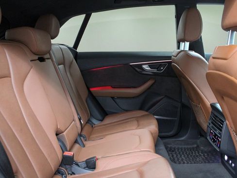 Used 2019 Audi Q8 Premium Plus w/ Premium Plus AWD/4WD image 26