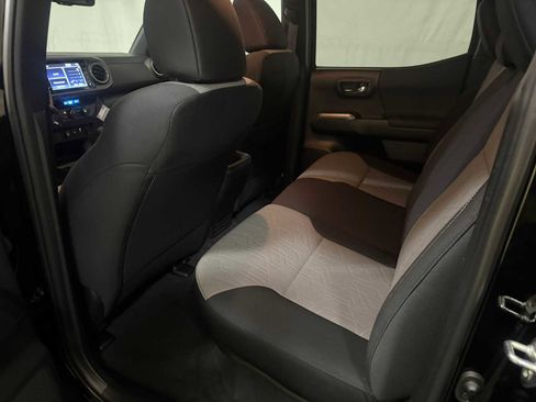 Certified 2023 Toyota Tacoma TRD Off-Road image 22