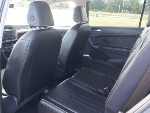 Used 2024 Volkswagen Tiguan SE FWD image 15