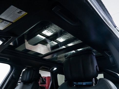 Used 2019 Land Rover Range Rover Sport HSE Dynamic image 16